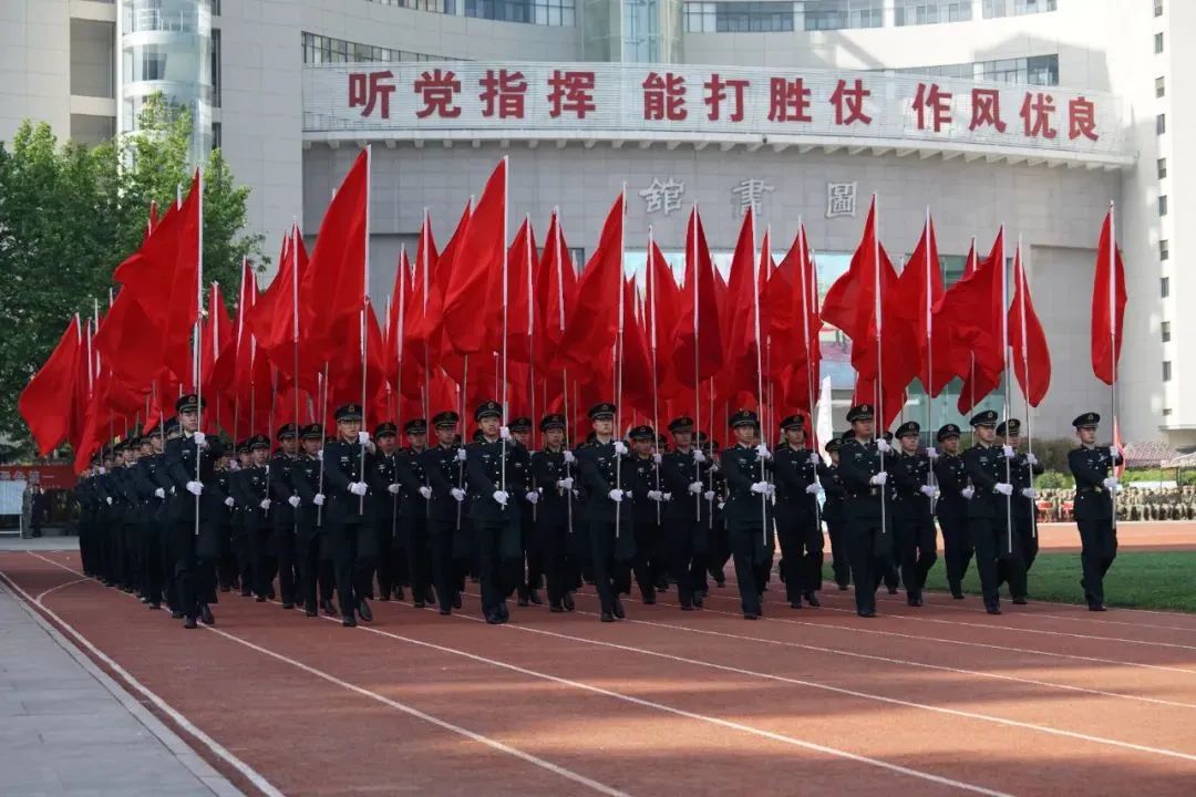 姝﹁瓒婇噹璐熼噸闀胯窇,姝﹁瓒婇噹杩愬姩