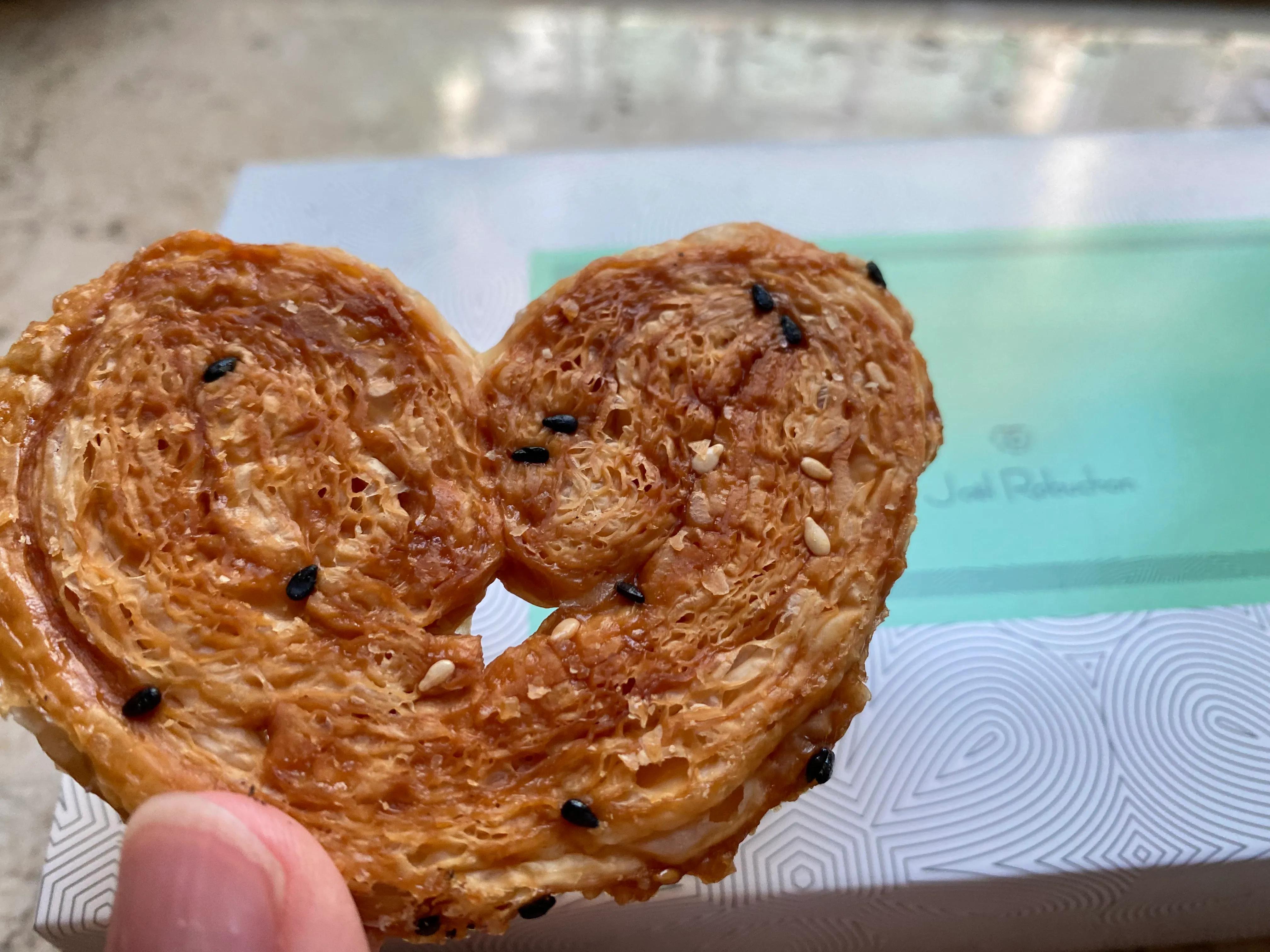 这算是＂蝴蝶酥剌客＂么？一盒百元只有六片，总共78g重