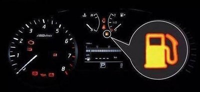 挂车油表灯亮了还能跑多少公里,奇骏油表灯亮了还能跑多少公里