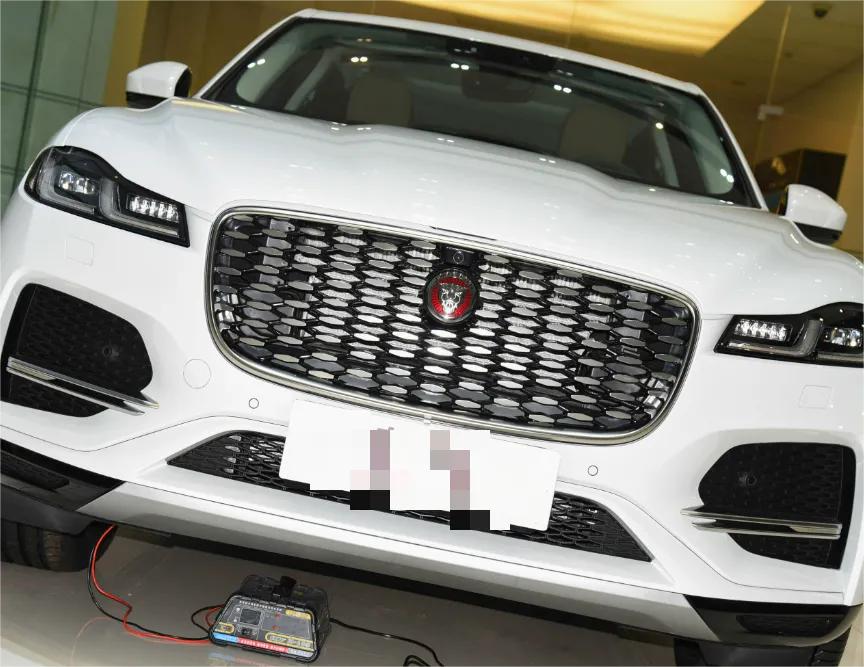 捷豹f-pace自驾感受,新款捷豹f-pace街拍霸气