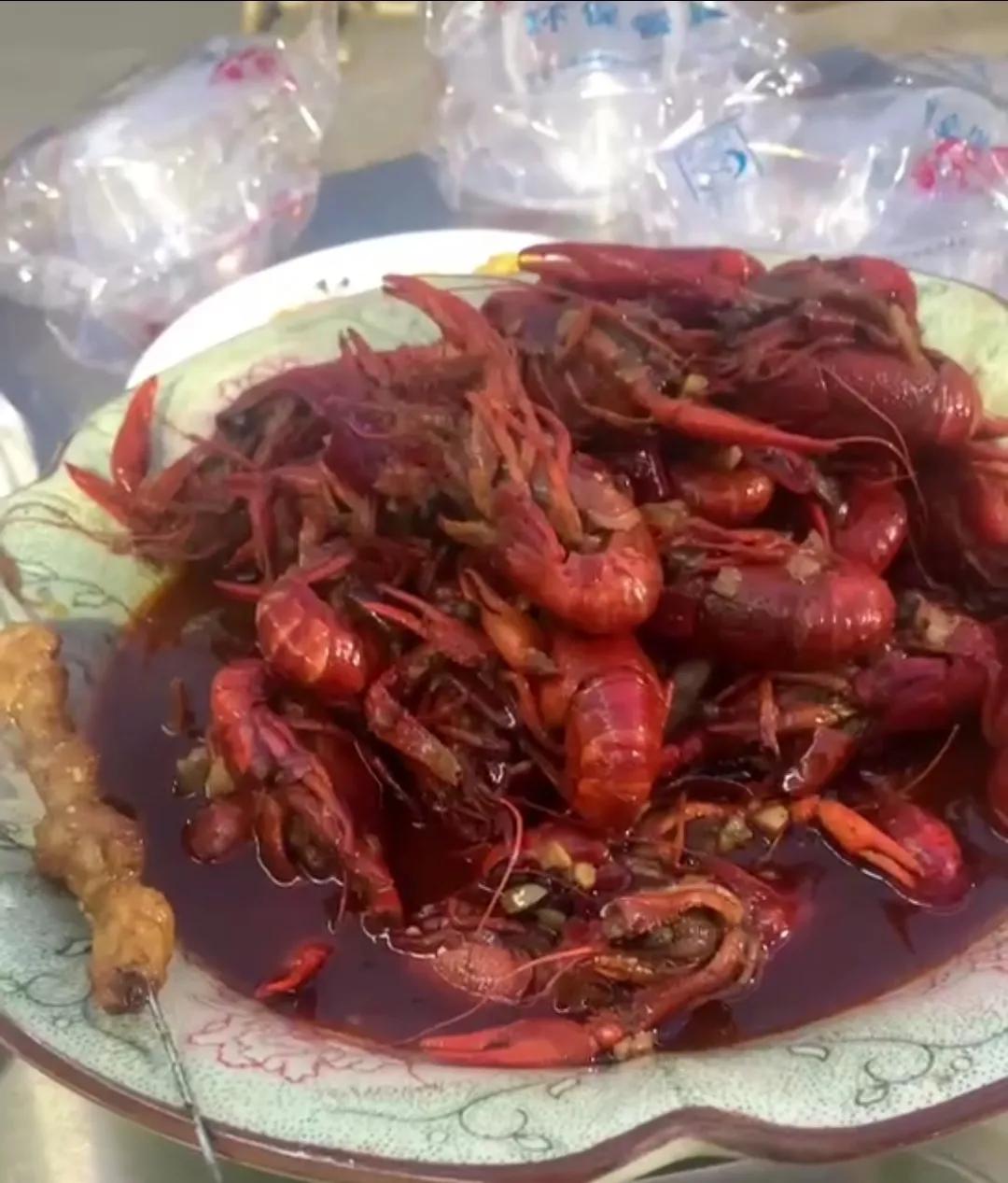 干份副业的想法终于实现，场场爆满，但我做了“老板”却无喜感