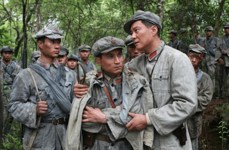 游击队政委要枪毙逃兵，陈毅大怒：你跟*动反**派有何区别