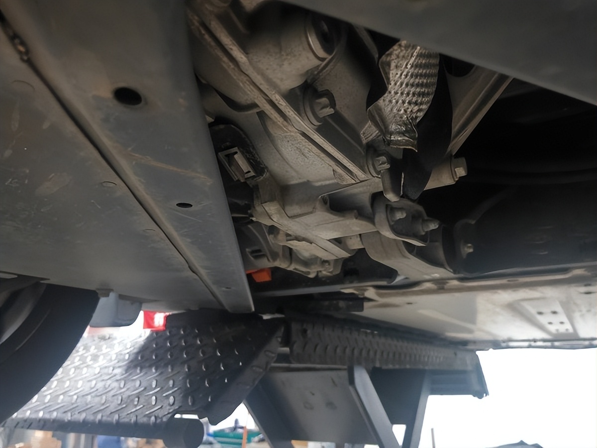 大暴雨水淹车保险公司怎么处理,车辆暴雨泡水怎么办