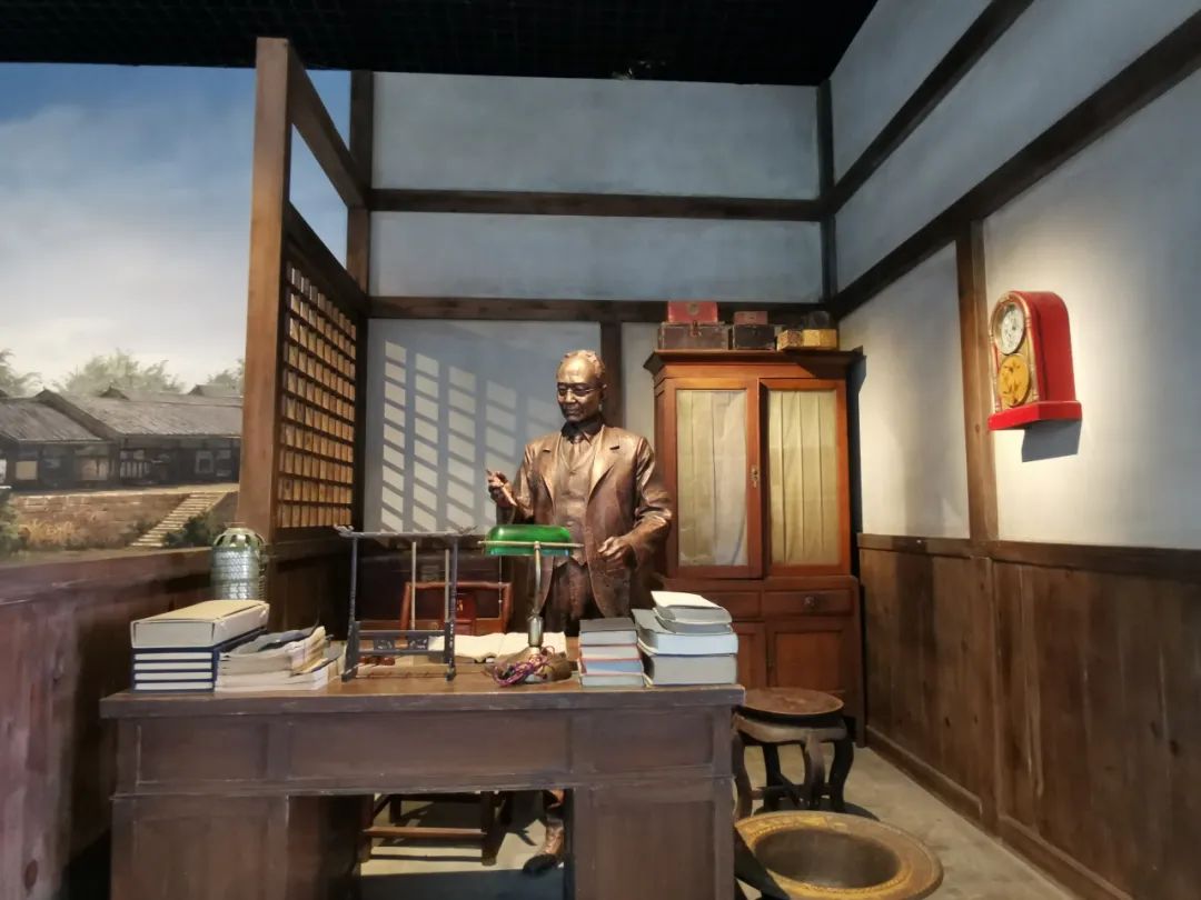 清明节逛李庄古镇,云逛自然博物馆