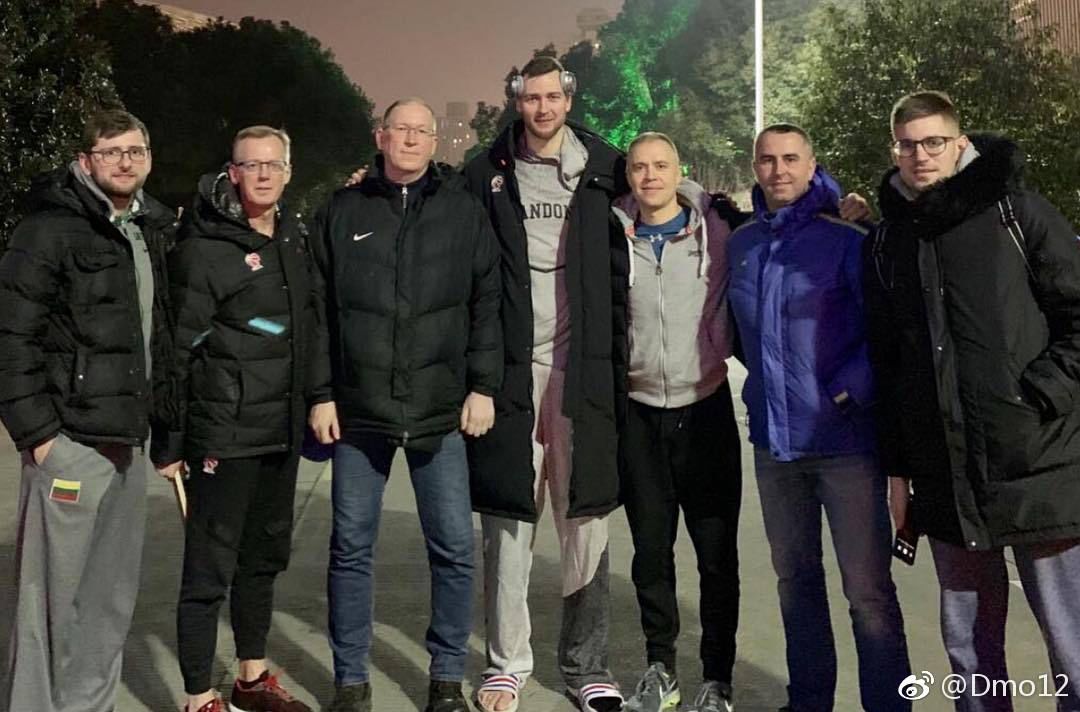 莫泰尤纳斯快攻,莫泰尤纳斯梦幻脚步nba