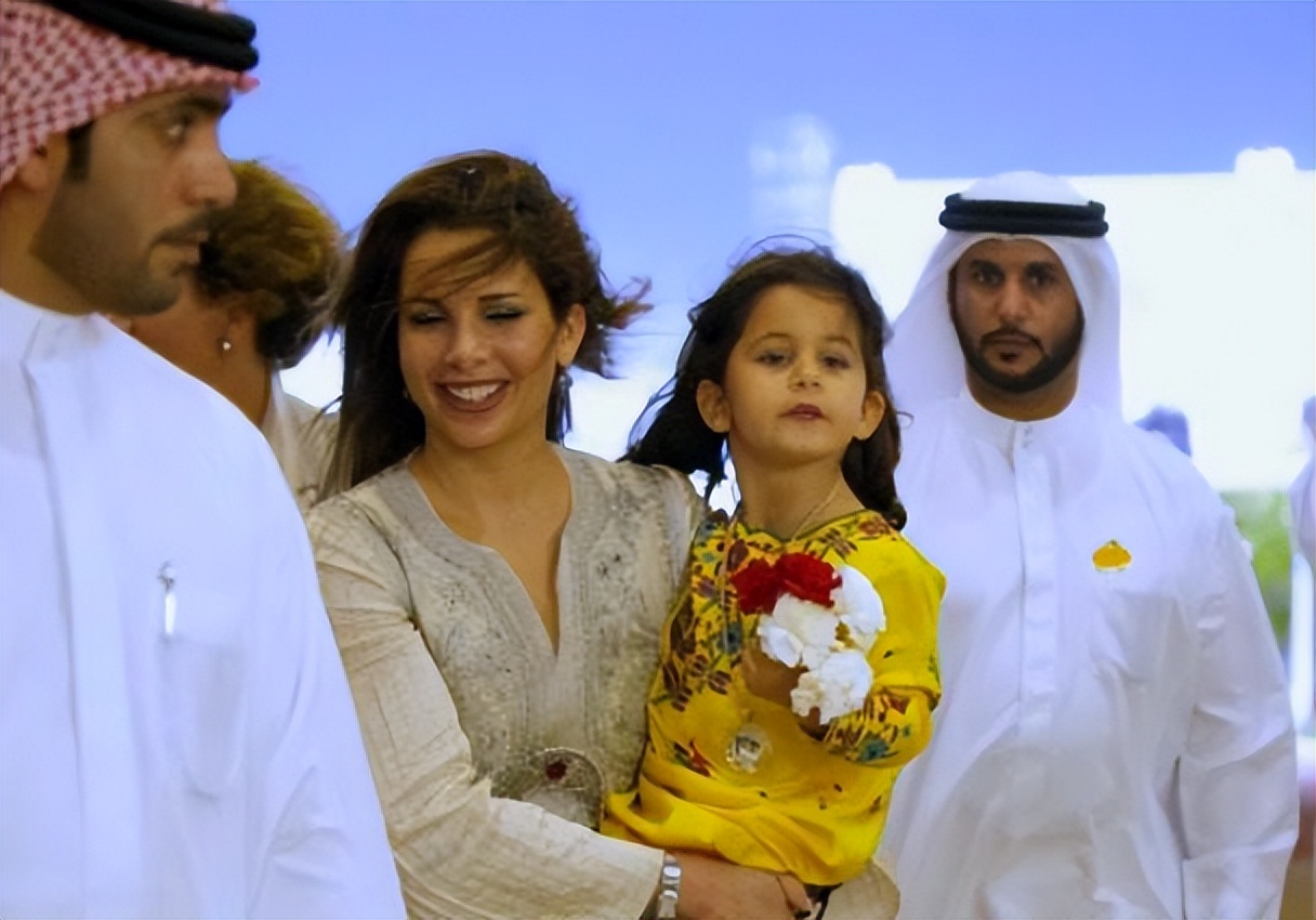 原来圣裔血统,也难逃童婚的命运啊