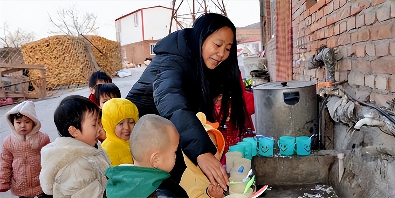 收养118个孩子的母亲被判20年,收养118个弃婴的妈妈被判刑