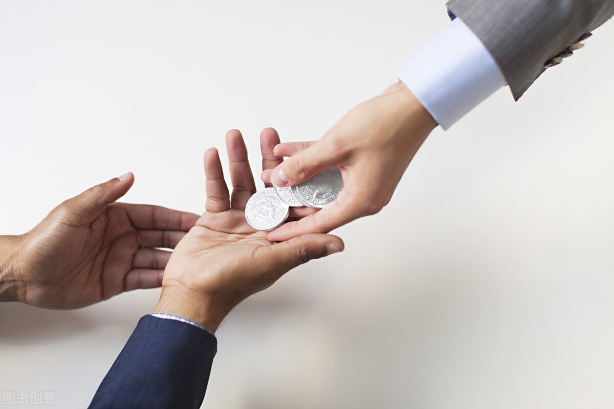 有人借钱好吗,有人借钱借还是不借