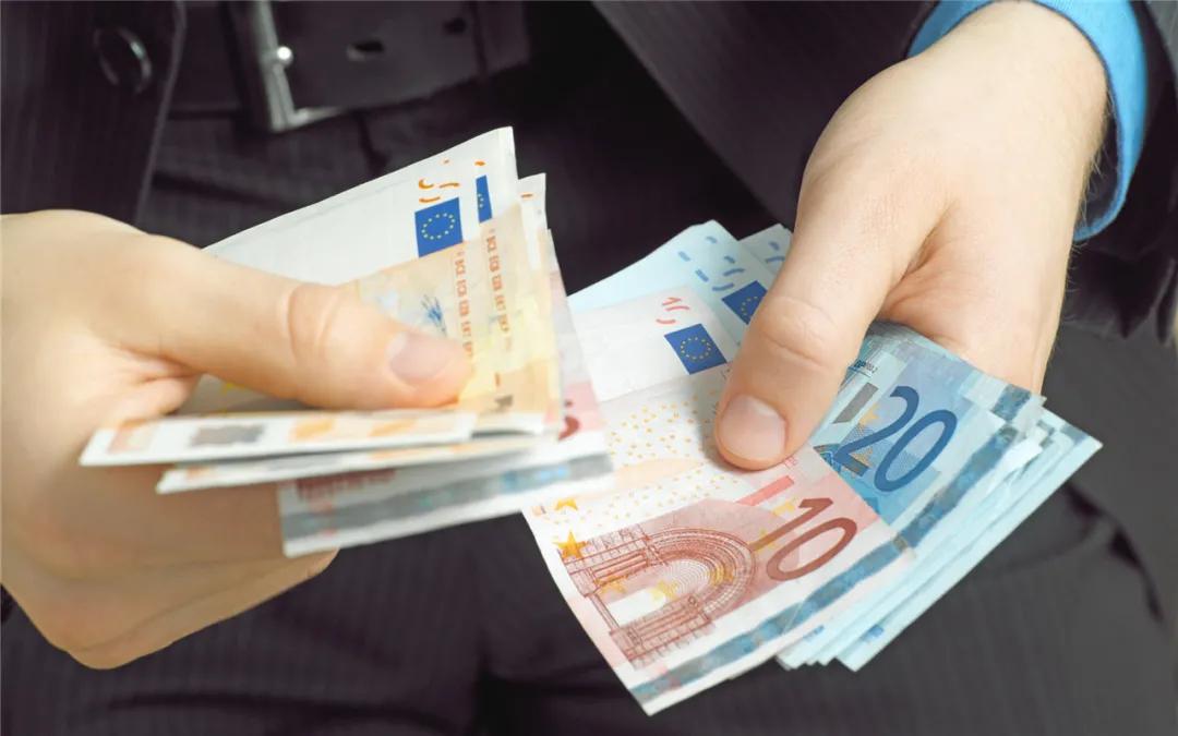 重庆32家国企负责人晒工资条,重庆晒重点国企负责人工资条