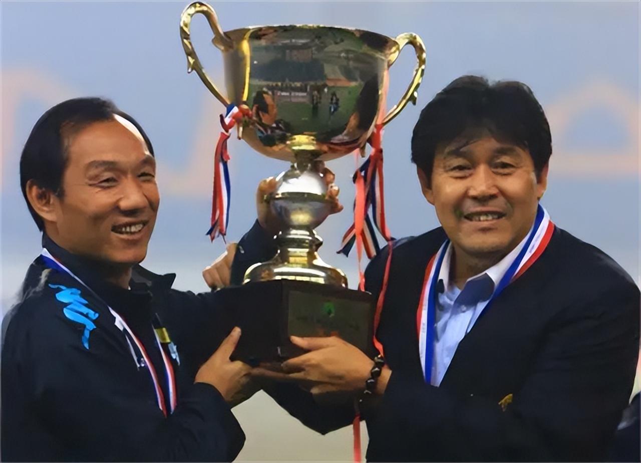 前国脚孙贤禄和贝利互换球衣,孙贤禄最新消息