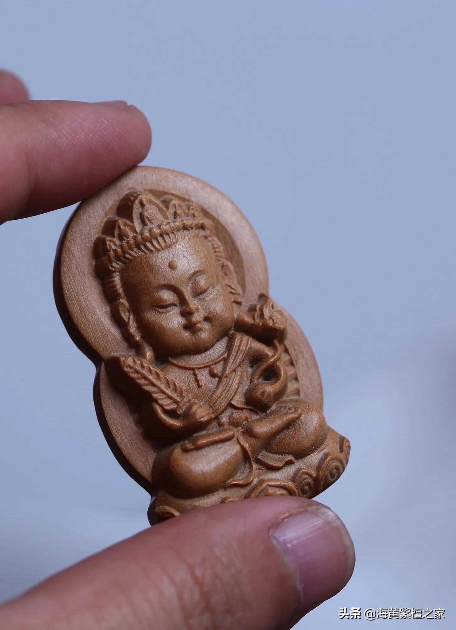 阴沉老山檀手串用什么配饰,天然朱砂十二生肖本命佛吊坠