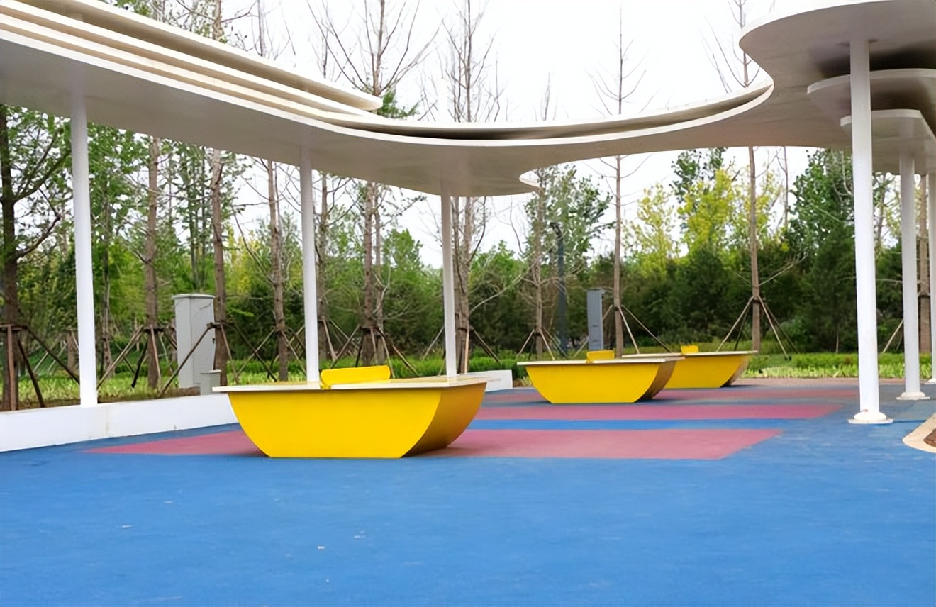 跟着小易去露营,跟着小易去旅行