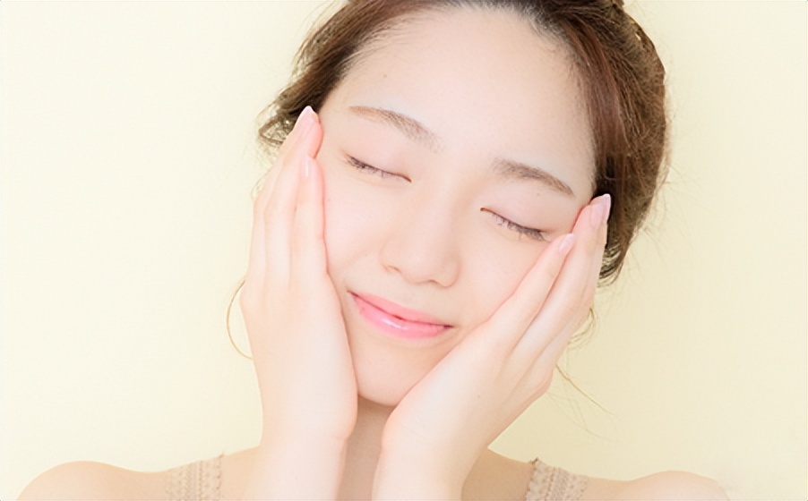 十大爆款化妆水,最热卖的化妆水