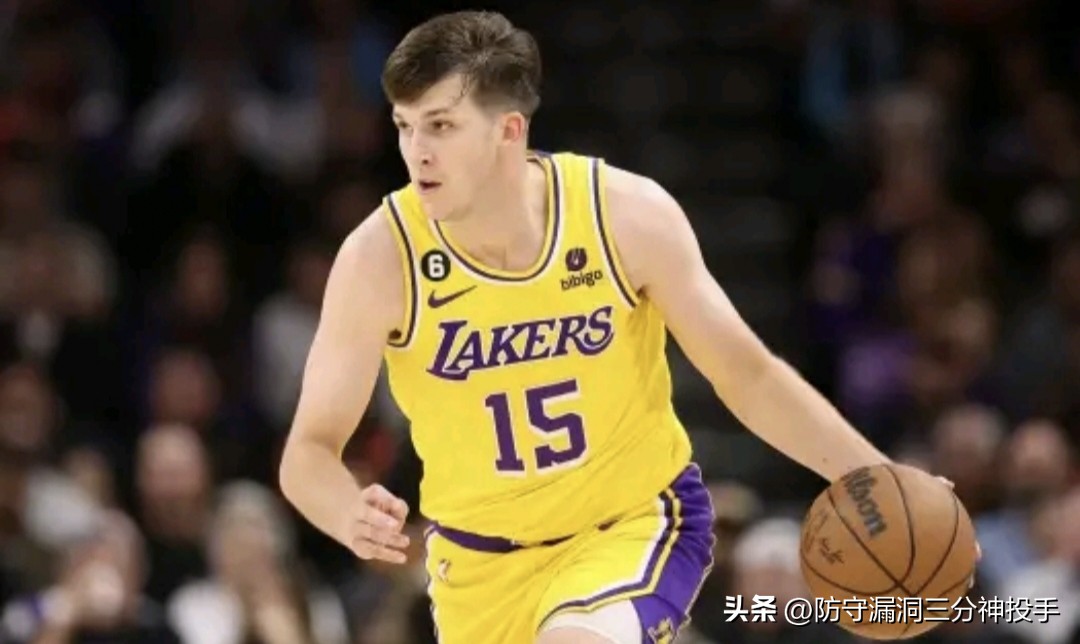 里弗斯狂砍35分拯救湖人,湖人双核里夫斯末节14分弹无虚发