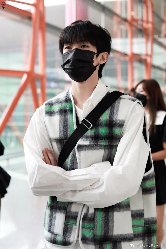 入秋穿搭牛仔马甲,适合秋日穿搭的马甲