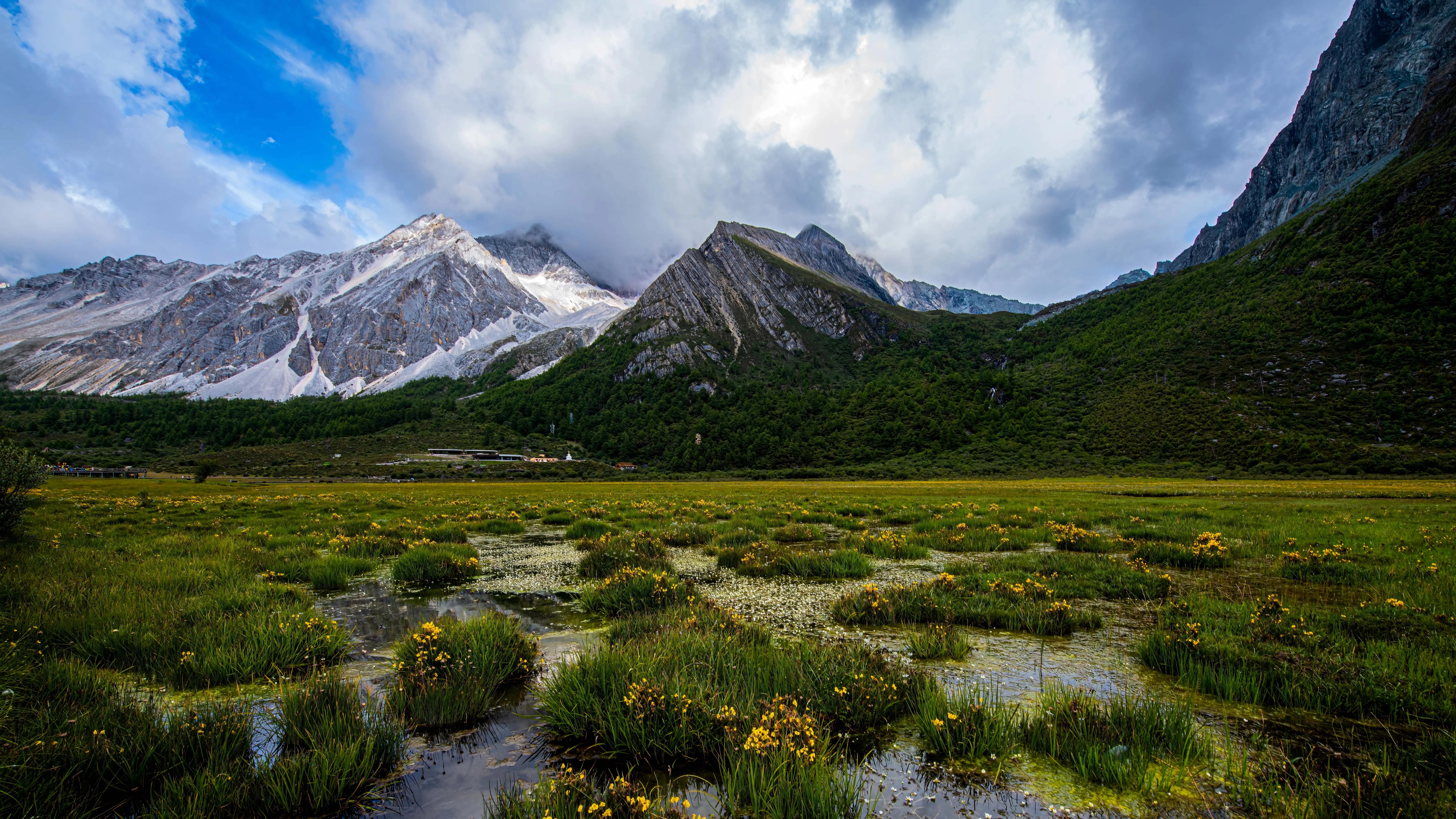 甘孜州最美风景在路上,金秋的甘孜州