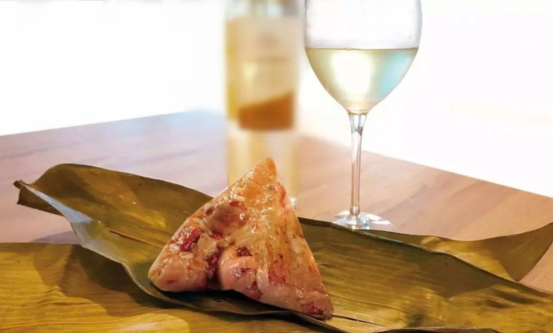 端午节粽子配红酒美味妙不可言,舌尖上的回忆端午节的粽子