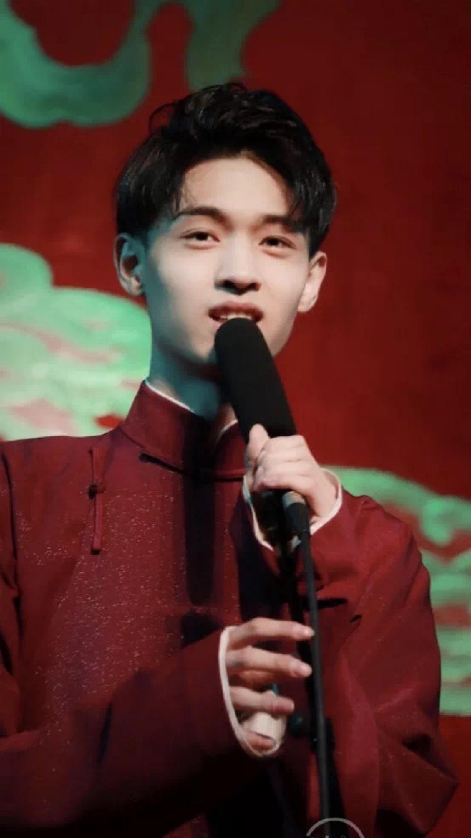 德云社张云雷岳云鹏秦霄贤孟鹤堂,岳云鹏秦霄贤同台说相声