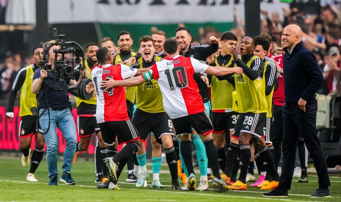 16次卫冕羽量级冠军,荷甲黑店