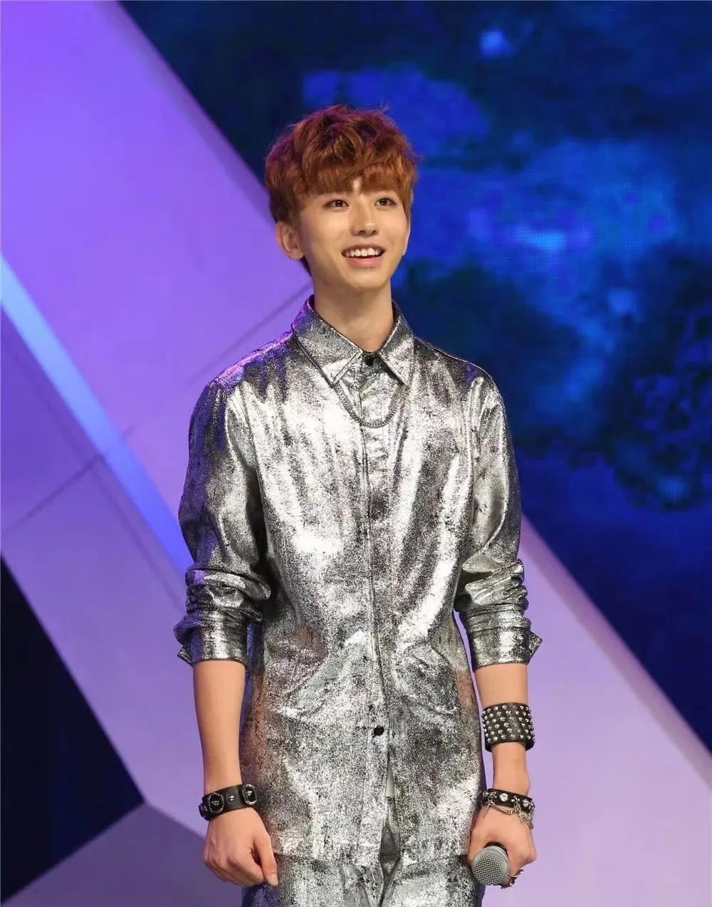 顶流明星整容，男星妻子被婆家虐待，除了汪小菲，这四个瓜也精彩