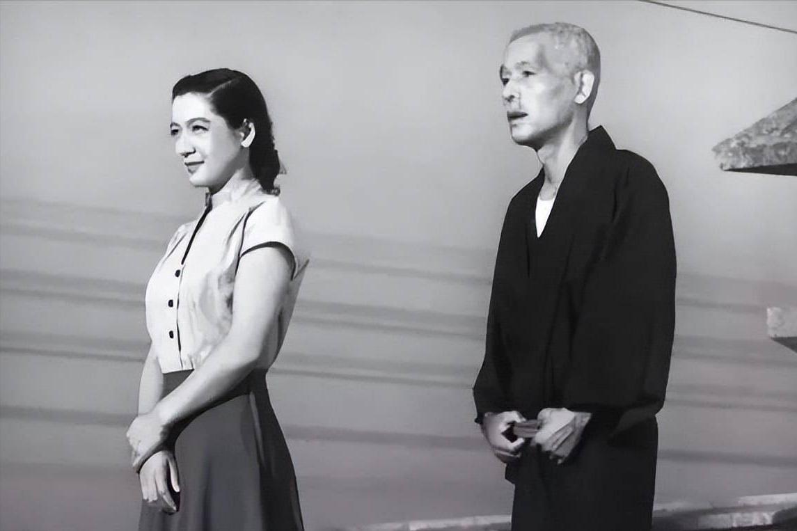 原节子和麦克阿瑟两人年龄差多少,日本女神原节子