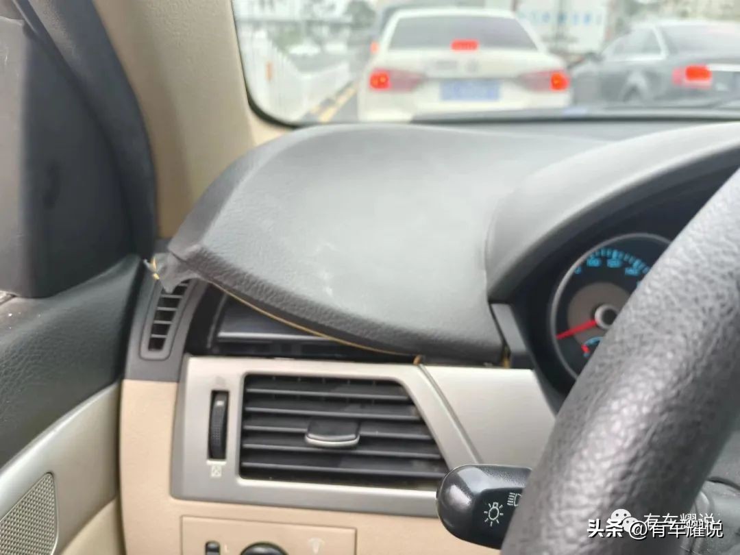 别克凯越中控台开胶,别克凯越中控台开胶严重怎么修复