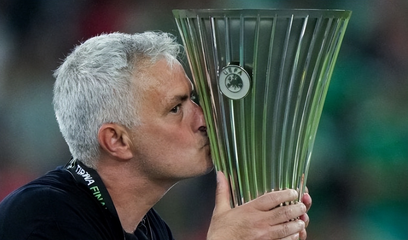 伊布和穆里尼奥温情时刻,希望与遗憾