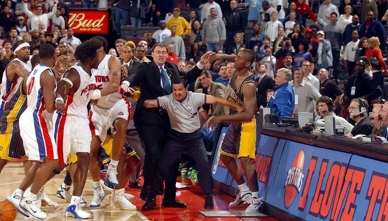 二本学生vs985学生,成都体育学院学生打野球脚受伤