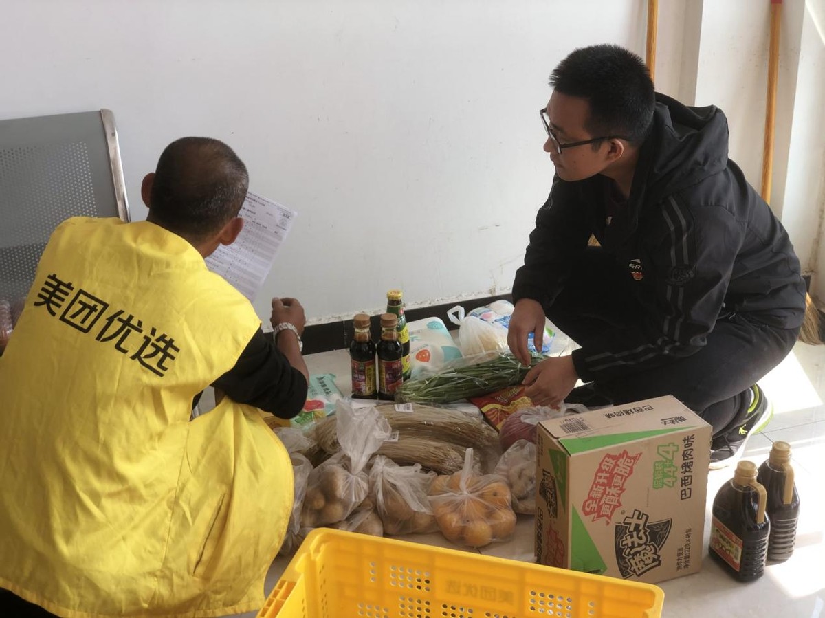 六中全会精神声入万家加码群众幸福感——静海区深入学习贯彻*党**的十九届六中全会精神见闻