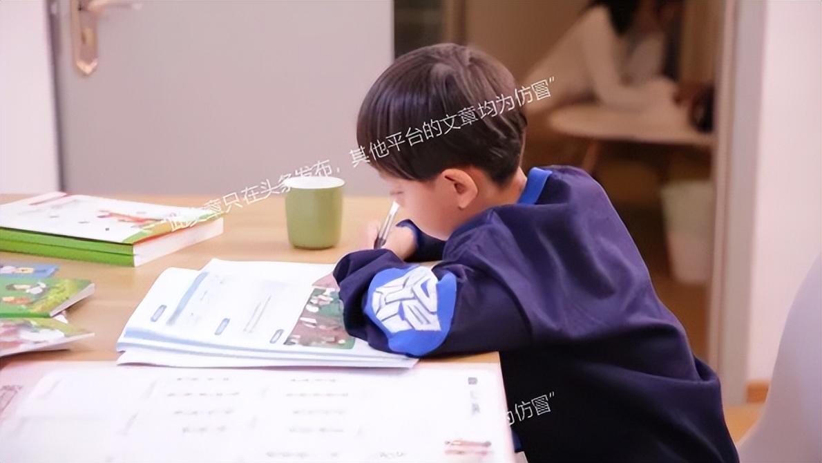 江苏“好色女虎”落马：7套豪宅养15个小白脸，为减刑爽快招供