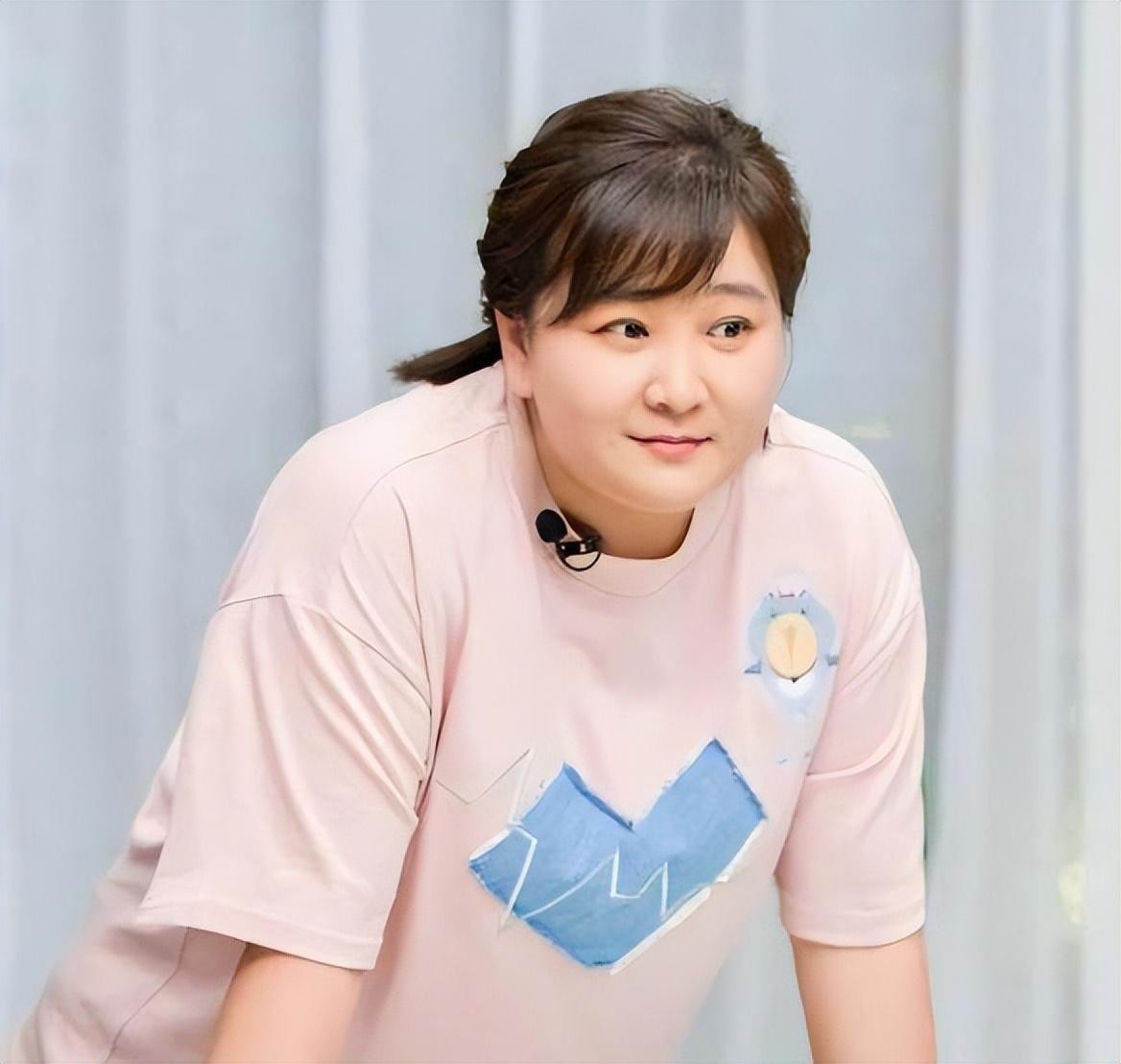 贾玲减肥前后的对比照片,贾玲减肥近照曝光