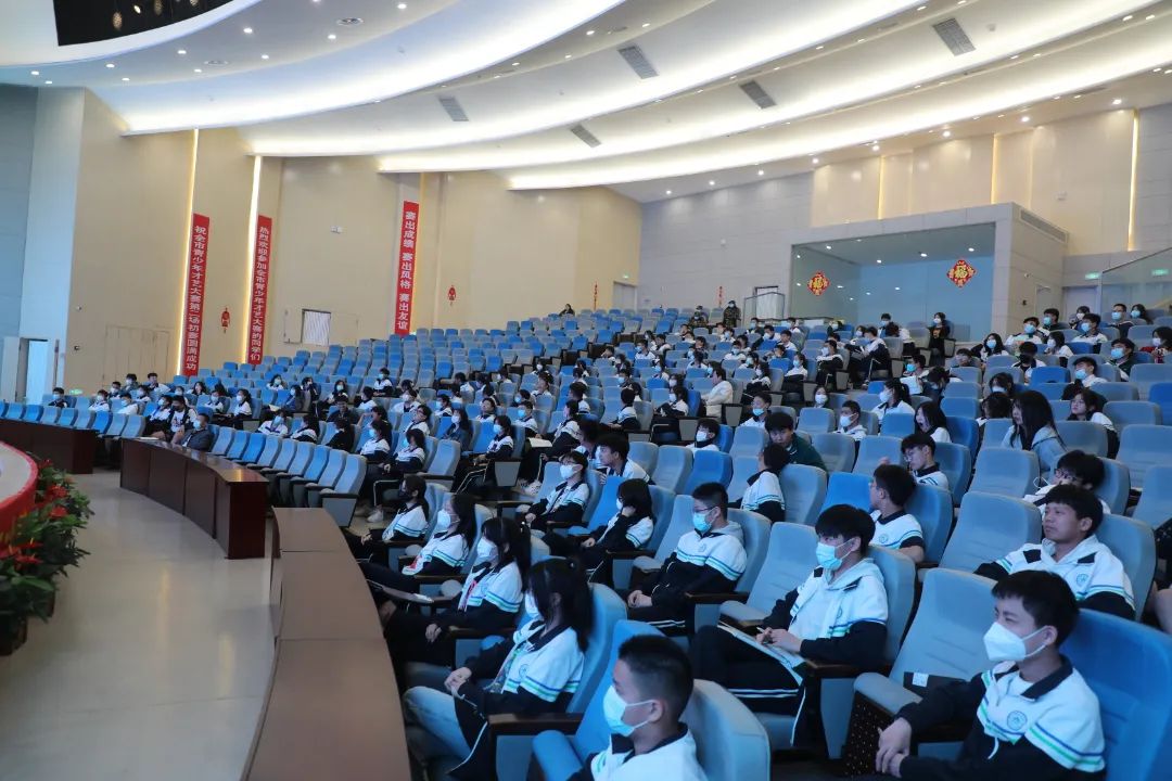 潍坊初三封闭式学校有哪些,初三家长必须了解的网站