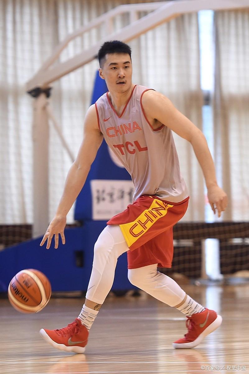 CBA季后赛前瞻:广东男篮整装待发,任骏飞缺席名单,赵睿要改变