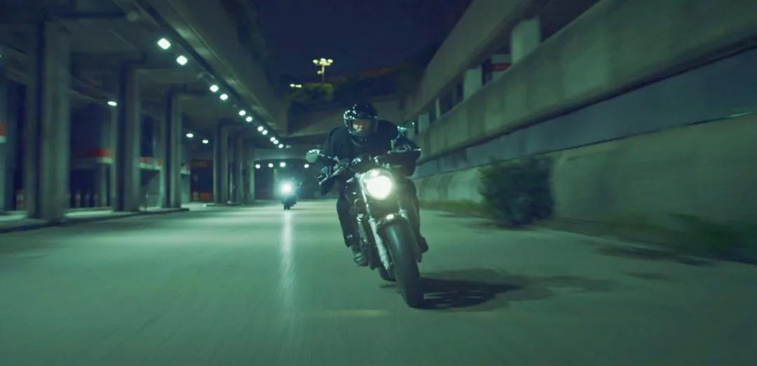 放出了两集就飙到9.6分，黑帮神剧最终季太生猛