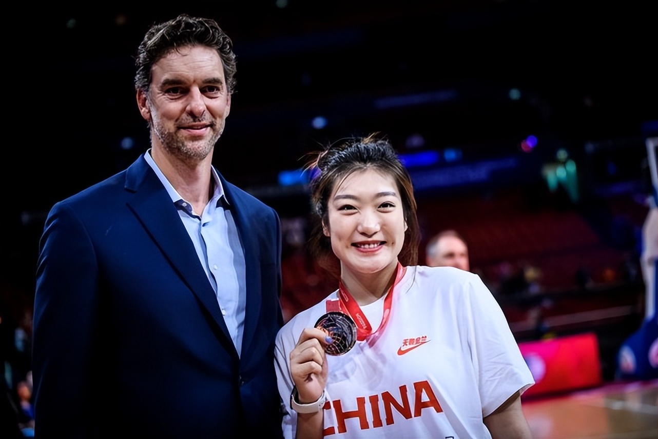 女篮队员收入怎么样,女篮世界杯亚军获1500万奖金