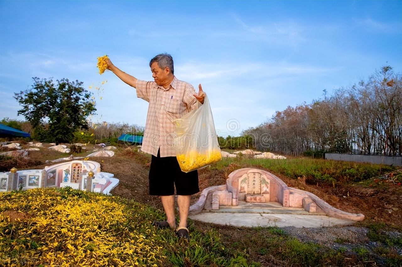中元节到了！农历七月鬼门开，平安过节，这4*禁大**忌值得注意
