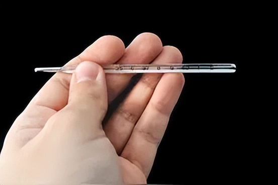 排卵期到了女性身体会有3个征兆,排卵期女人会有啥反应