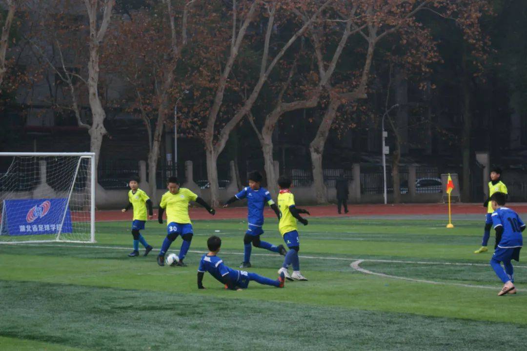 青训大纲2022,中国足球青训大纲1对1