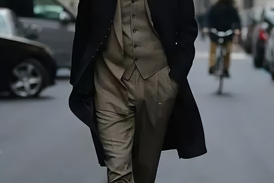 如何打扮自己又年轻又时尚,如何打扮自己才能吸引男性