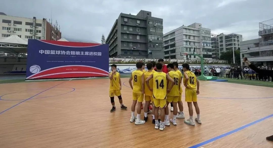 女篮最新战况姚明,姚明李梦女篮领队