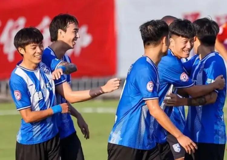 中超足球比赛广州恒大对上海上港,12-13赛季中超比赛用球