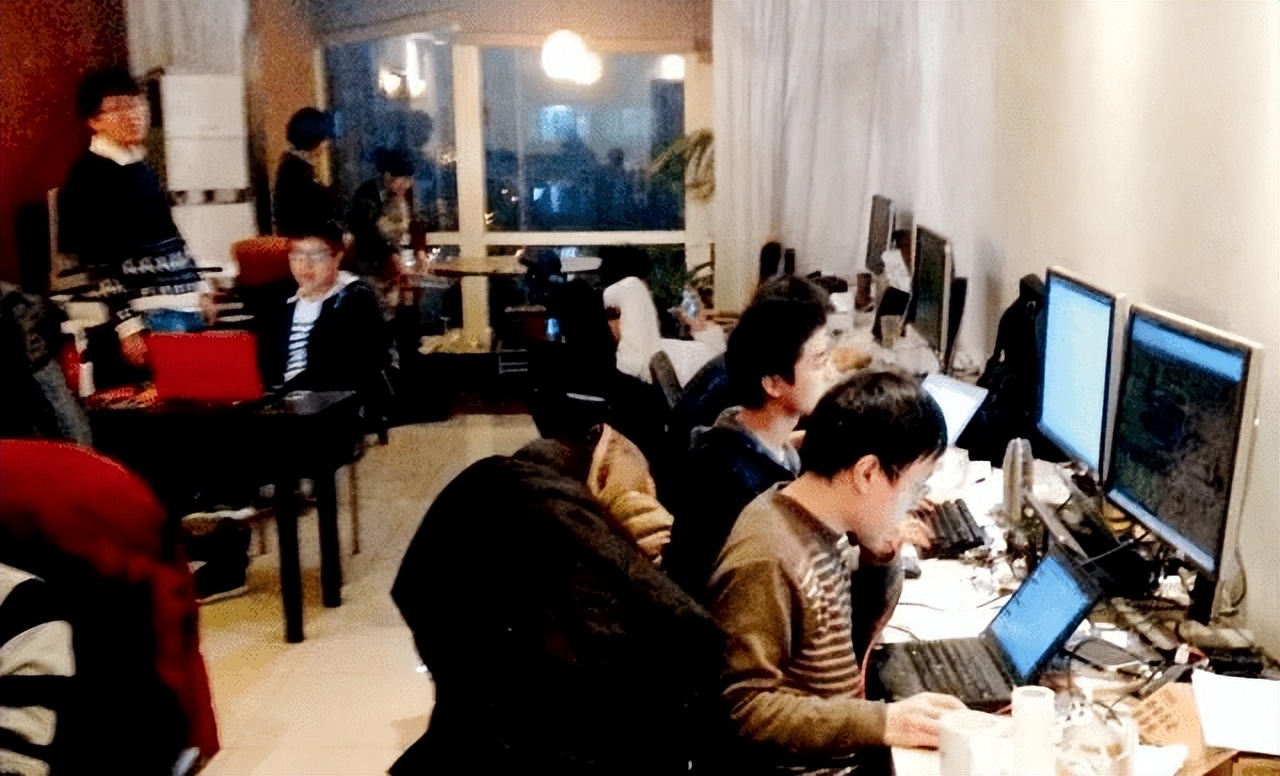 她19岁考入北大,他19岁考入清华