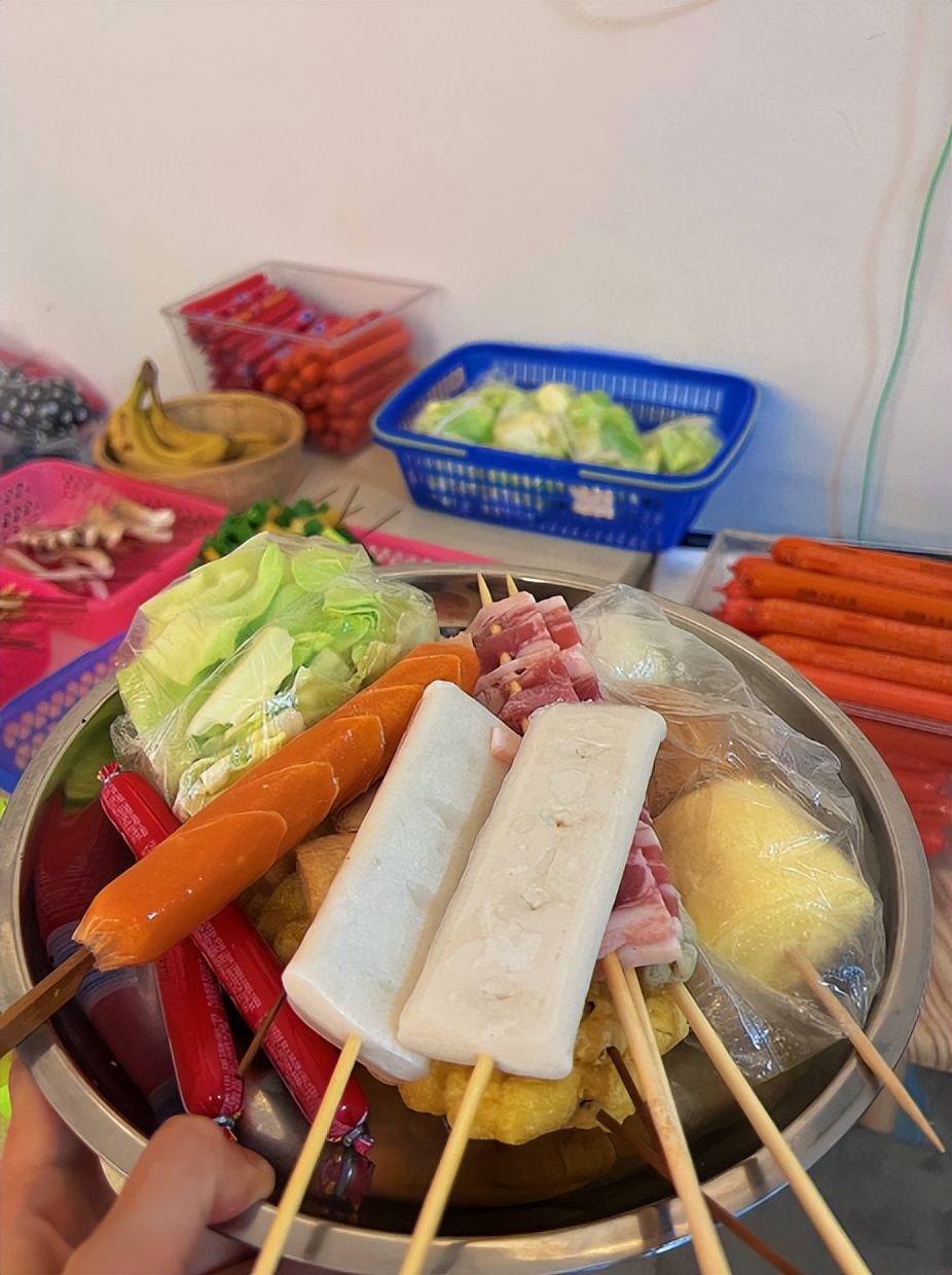 开在学校旁边的店最好选什么,开在中学附近的炸串店怎么样