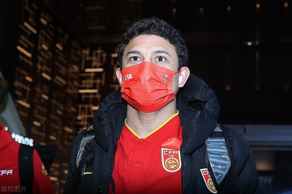 足球没有年薪限制的球员,足球归化最新政策