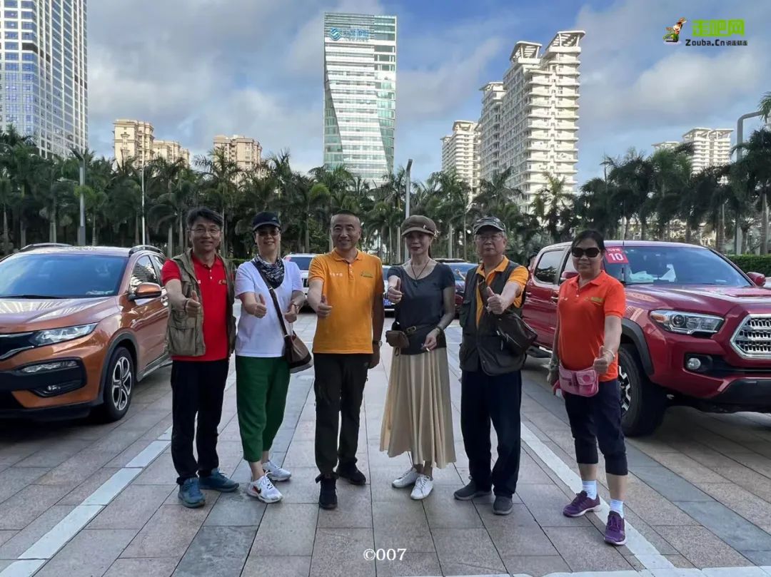 他16岁白手起家,立下十一个“亿”的目标,50岁已走过世界120国