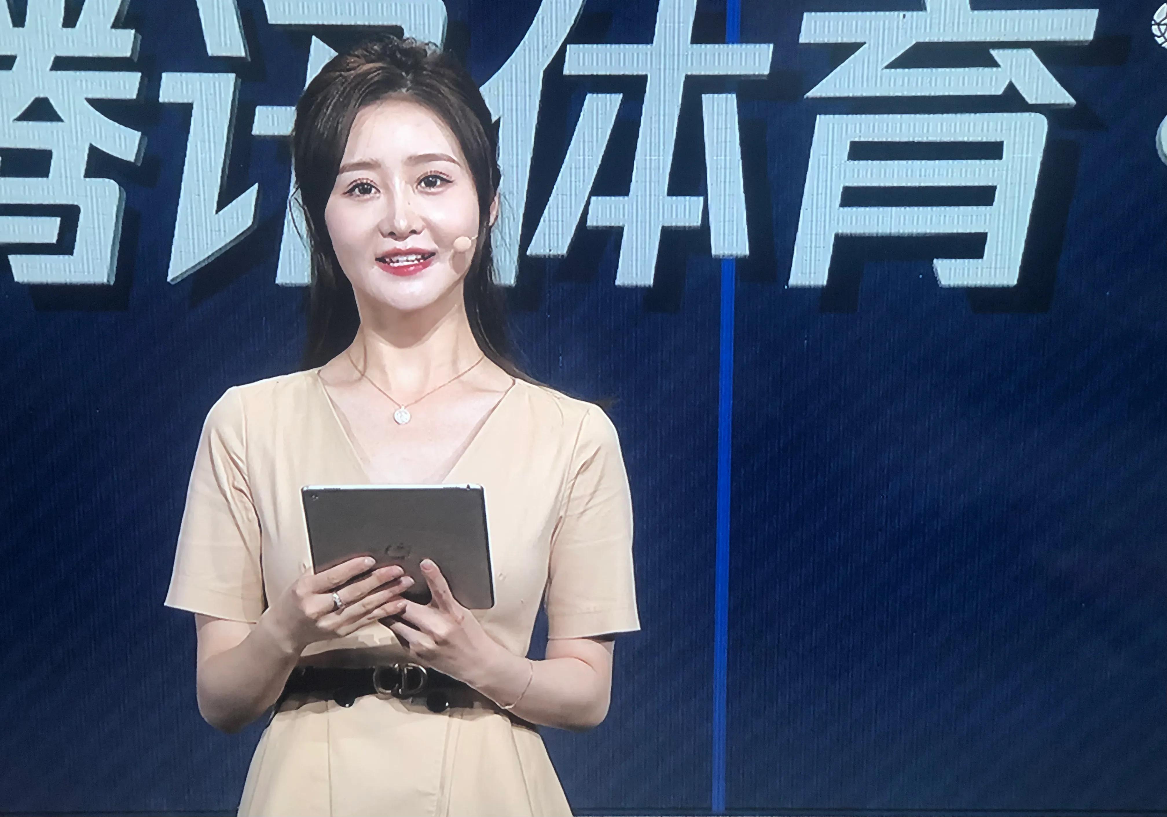 腾讯nba女主播中最漂亮的是小七吗,腾讯最美nba女主播