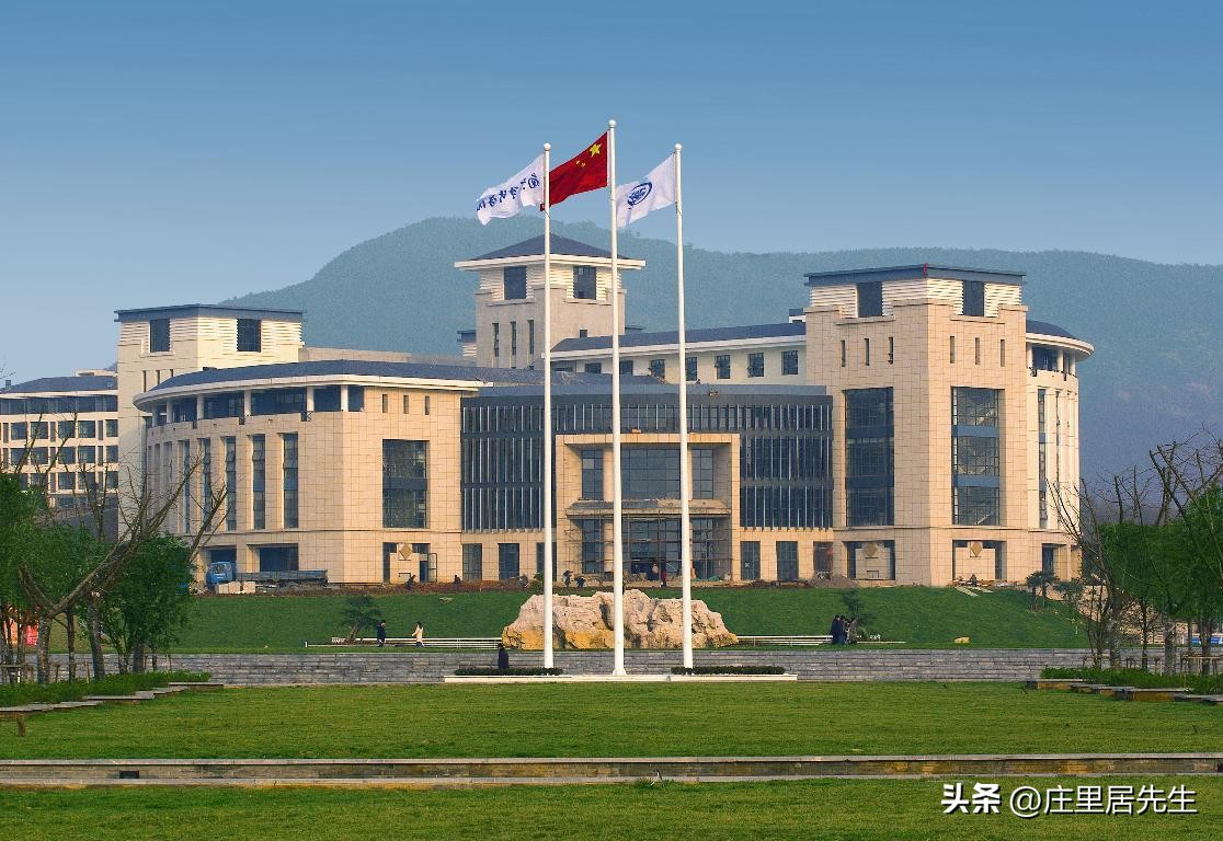 南京审计大学与江西财经大学比较,南京审计大学是一所怎样的学校