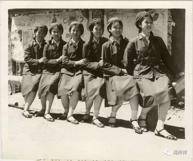 战友作品:“北极”女兵(黄爱明)梅梓祥