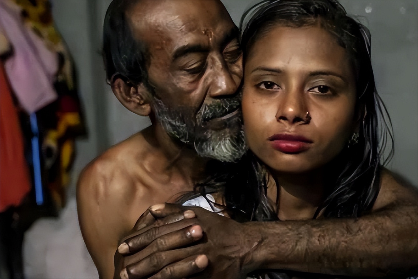 揭秘印度“圣女”真实生活：十几岁就沦为高级僧妓，结局孤独终老