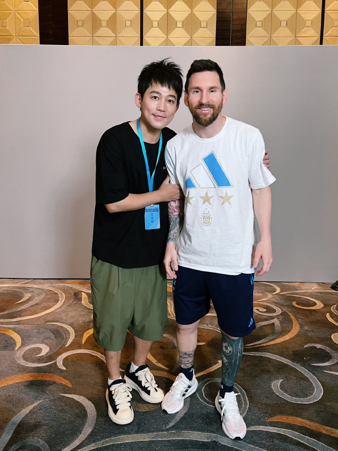 梅西薛之谦追星,梅西比赛偶遇薛之谦